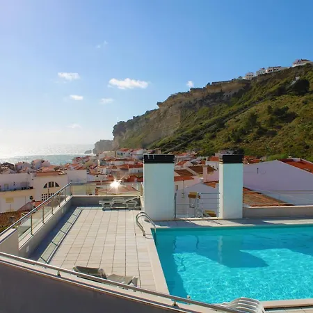 Salvador's House T2 - Rooftop Pool & Center * נאזרה