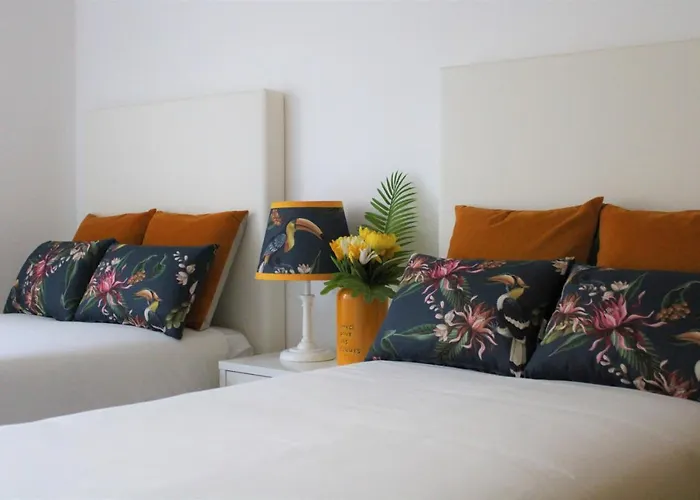 Salvador's House T2 - Rooftop Pool & Center Апартаменты *
